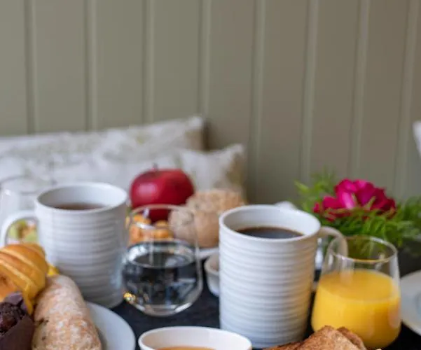 Olive Boutique Couette-café